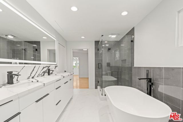 2522 Armacost Avenue, Los Angeles, CA 90064