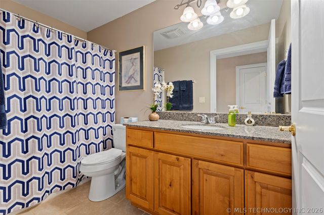 607 St Andrews Circle, Grove, OK 74344