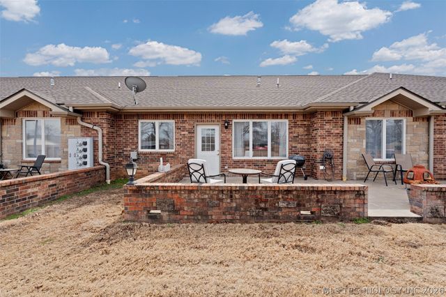 607 St Andrews Circle, Grove, OK 74344