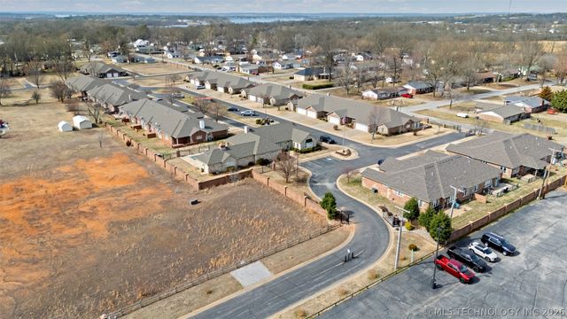 607 St Andrews Circle, Grove, OK 74344