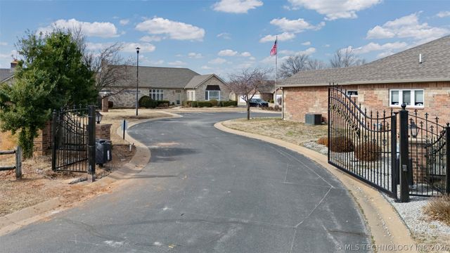 607 St Andrews Circle, Grove, OK 74344
