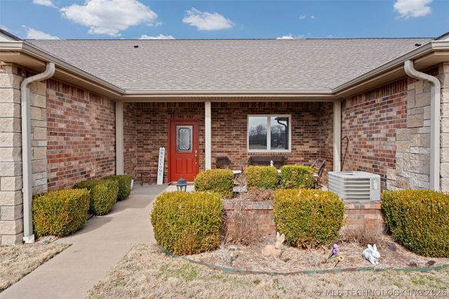 607 St Andrews Circle, Grove, OK 74344