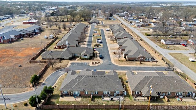 607 St Andrews Circle, Grove, OK 74344