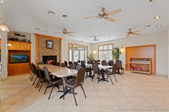 607 St Andrews Circle, Grove, OK 74344
