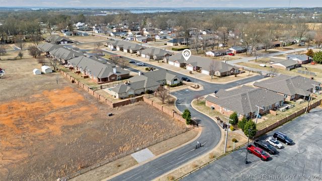 607 St Andrews Circle, Grove, OK 74344