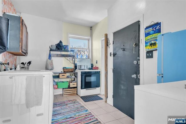 61 Victoria Avenue, Newark, NJ 07104