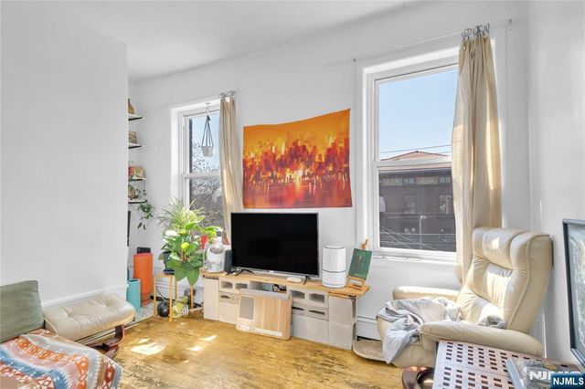 61 Victoria Avenue, Newark, NJ 07104