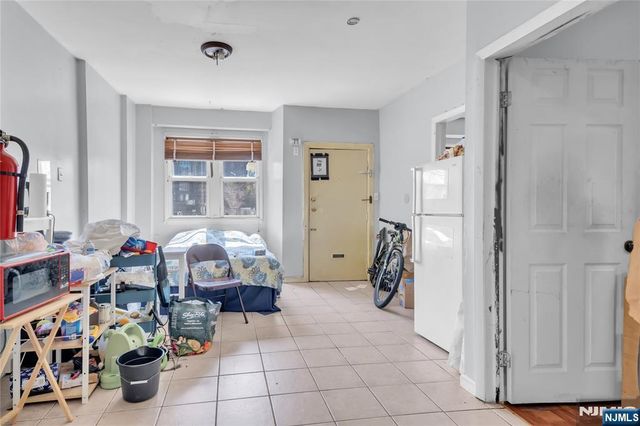 61 Victoria Avenue, Newark, NJ 07104