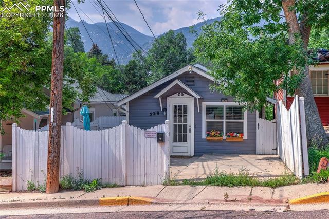 529 Canon Avenue, Manitou Springs, CO 80829