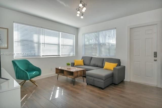 1101 SW 30th St 1, Fort Lauderdale, FL 33315