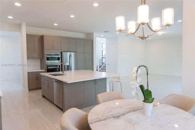 8151 Laurel Falls Dr, Boca Raton, FL 33496