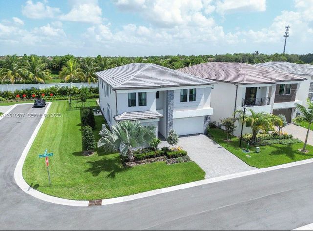8151 Laurel Falls Dr, Boca Raton, FL 33496