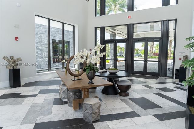 8151 Laurel Falls Dr, Boca Raton, FL 33496