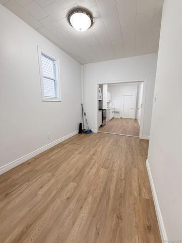 6259 60th Street, Ridgewood, NY 11385