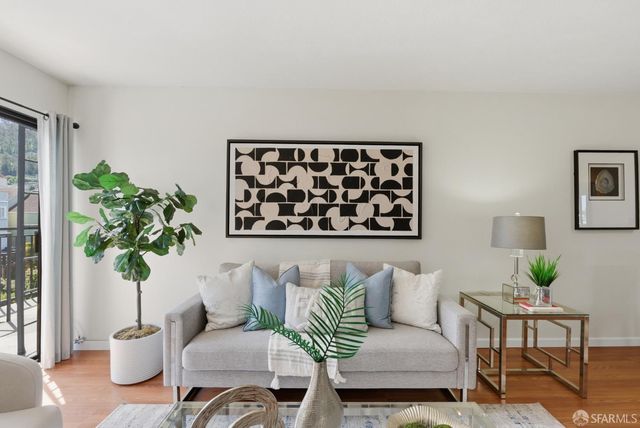 1360 9th Avenue 13, San Francisco, CA 94122