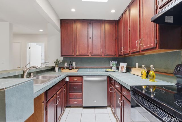 1360 9th Avenue 13, San Francisco, CA 94122