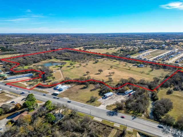 1512 E Henderson Street, Cleburne, TX 76031