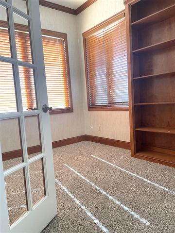 28 Waters Edge Street, Conroe, TX 77356