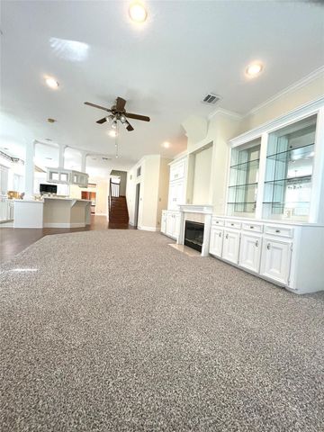 28 Waters Edge Street, Conroe, TX 77356