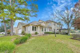 28 Waters Edge Street, Conroe, TX 77356