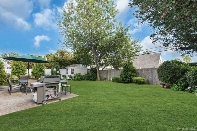 42 Dock Lane, Wantagh, NY 11793