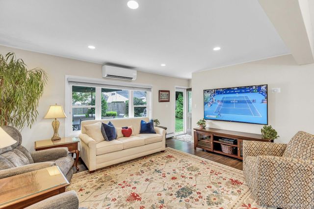 42 Dock Lane, Wantagh, NY 11793