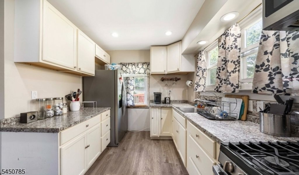 816 Central St, Plainfield City, NJ 07062 — photo 2