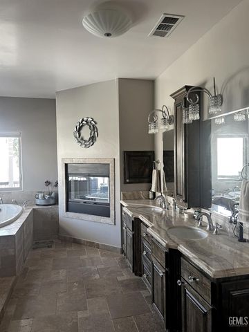 3303 Piute Hill Road, Lake Isabella, CA 93240