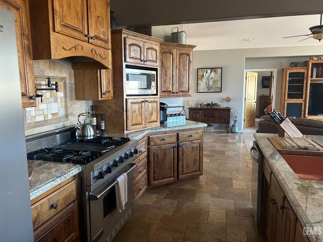 3303 Piute Hill Road, Lake Isabella, CA 93240