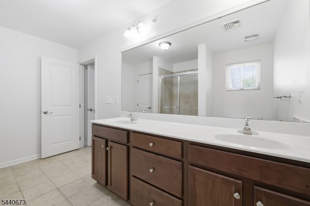 404 Waterview Ct 404, Hanover Twp., NJ 07927