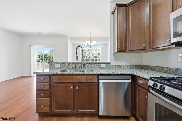 404 Waterview Ct 404, Hanover Twp., NJ 07927