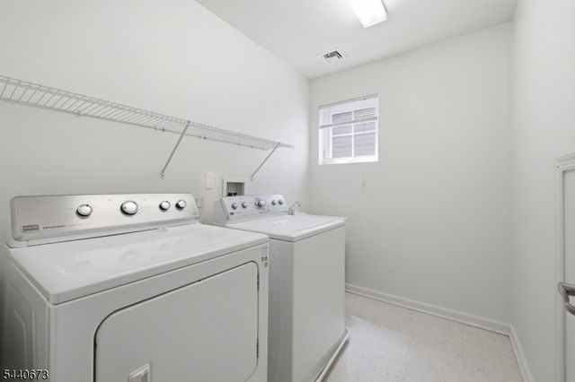 404 Waterview Ct 404, Hanover Twp., NJ 07927