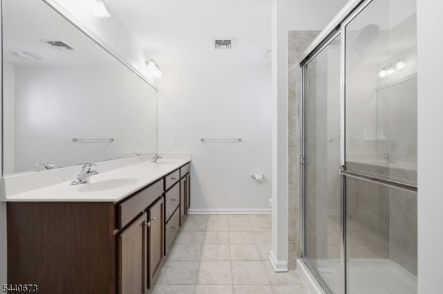 404 Waterview Ct 404, Hanover Twp., NJ 07927