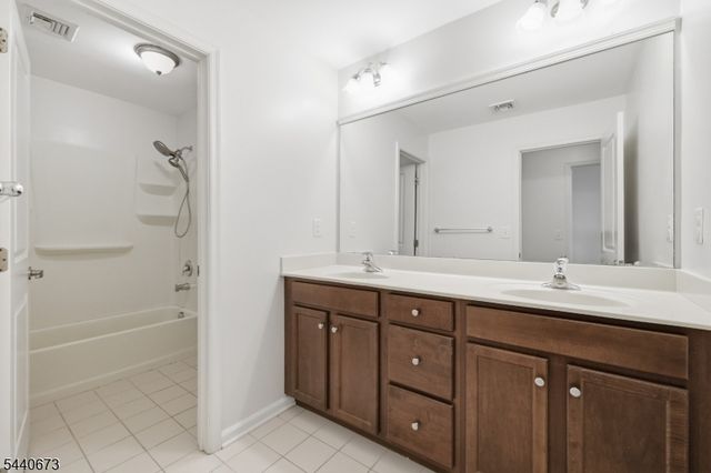 404 Waterview Ct 404, Hanover Twp., NJ 07927