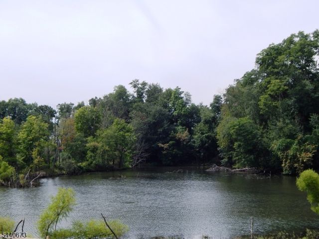 404 Waterview Ct 404, Hanover Twp., NJ 07927