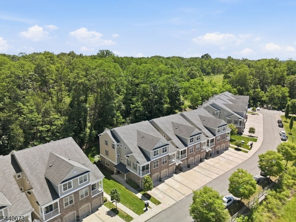 404 Waterview Ct 404, Hanover Twp., NJ 07927