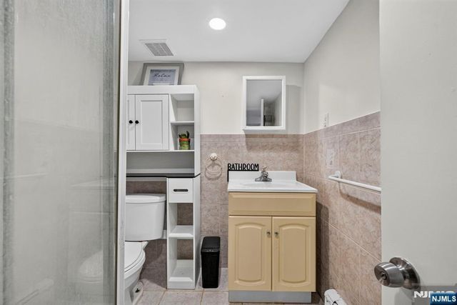 188 Lafayette Avenue, New Milford, NJ 07646