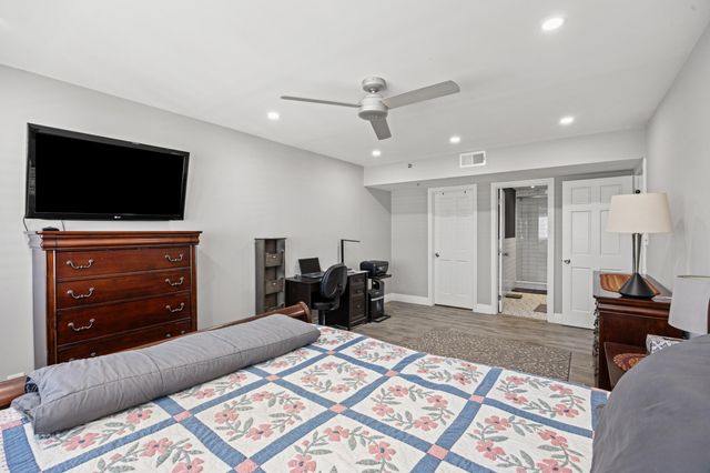 355 S Broadway 703, Lexington, KY 40508