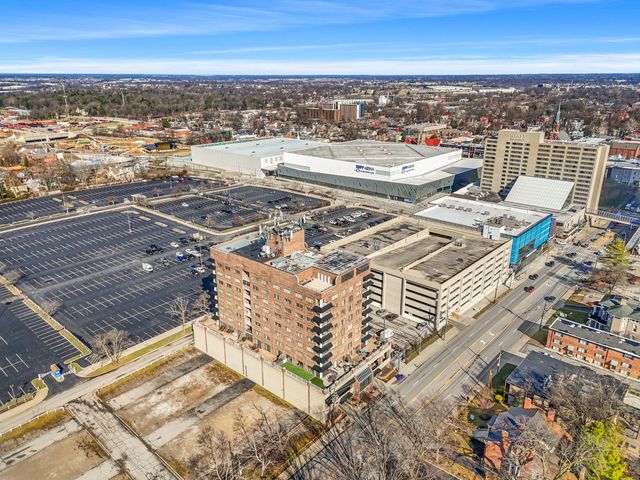 355 S Broadway 703, Lexington, KY 40508