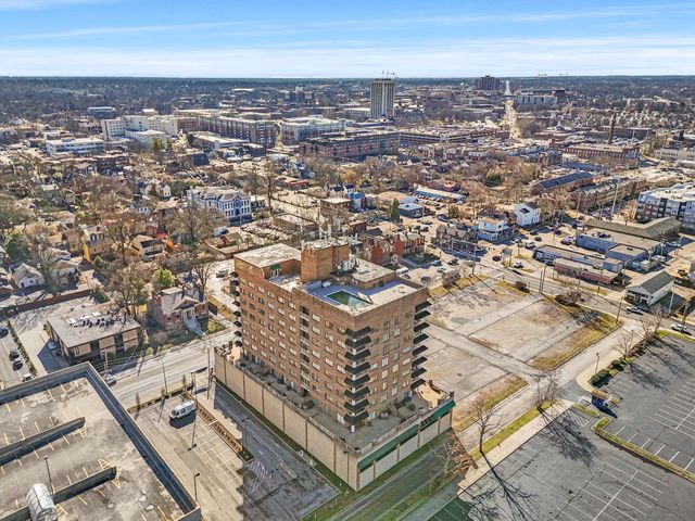 355 S Broadway 703, Lexington, KY 40508