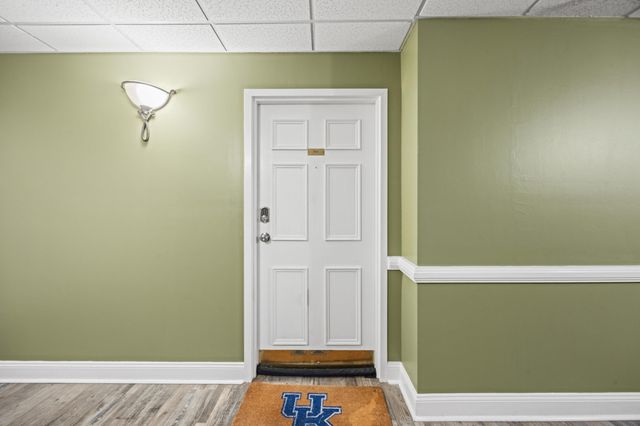 355 S Broadway 703, Lexington, KY 40508