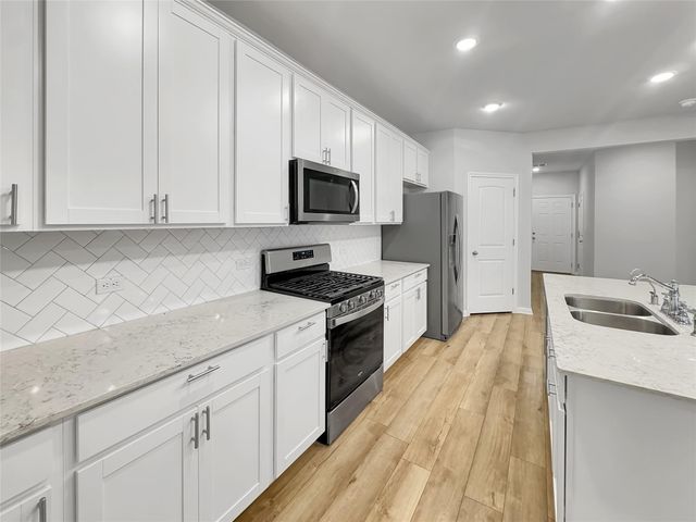 1916 Blue River DR, Leander, TX 78641