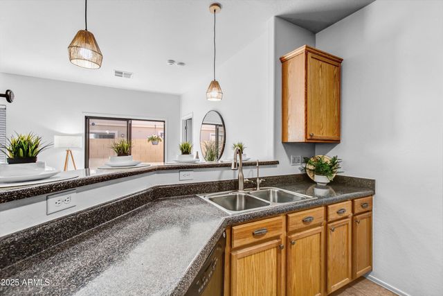 2565 S SIGNAL BUTTE Road 19, Mesa, AZ 85209