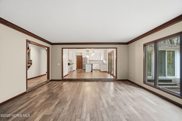 7335 Friarton Circle, Toledo, OH 43617