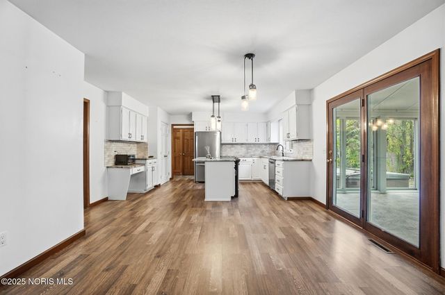 7335 Friarton Circle, Toledo, OH 43617