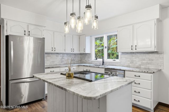 7335 Friarton Circle, Toledo, OH 43617