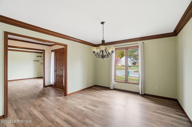 7335 Friarton Circle, Toledo, OH 43617