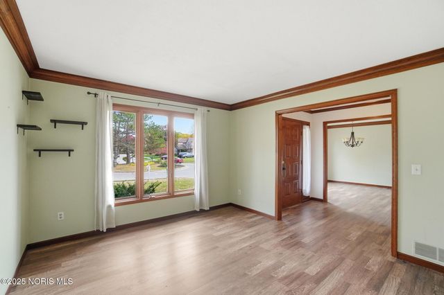 7335 Friarton Circle, Toledo, OH 43617