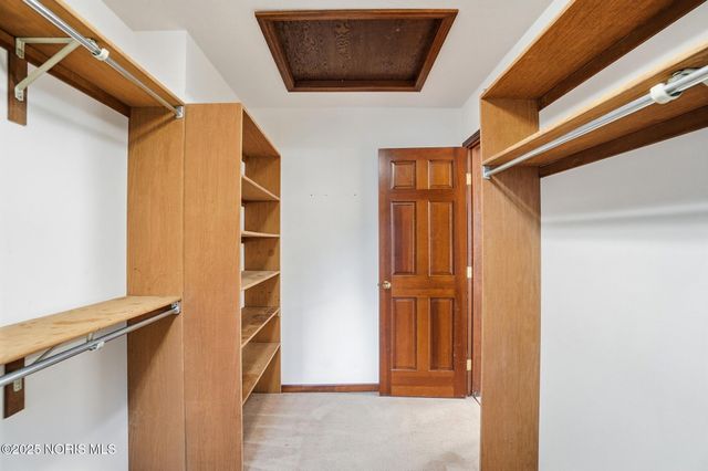 7335 Friarton Circle, Toledo, OH 43617