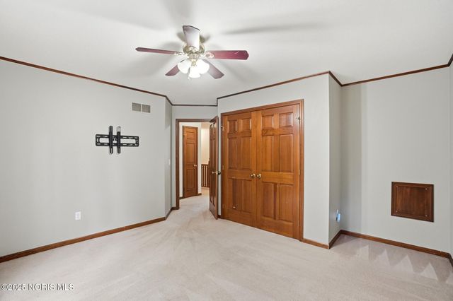 7335 Friarton Circle, Toledo, OH 43617